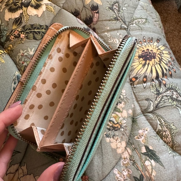 Kate Spade Hampton Small Wallet - Picture 4 of 4